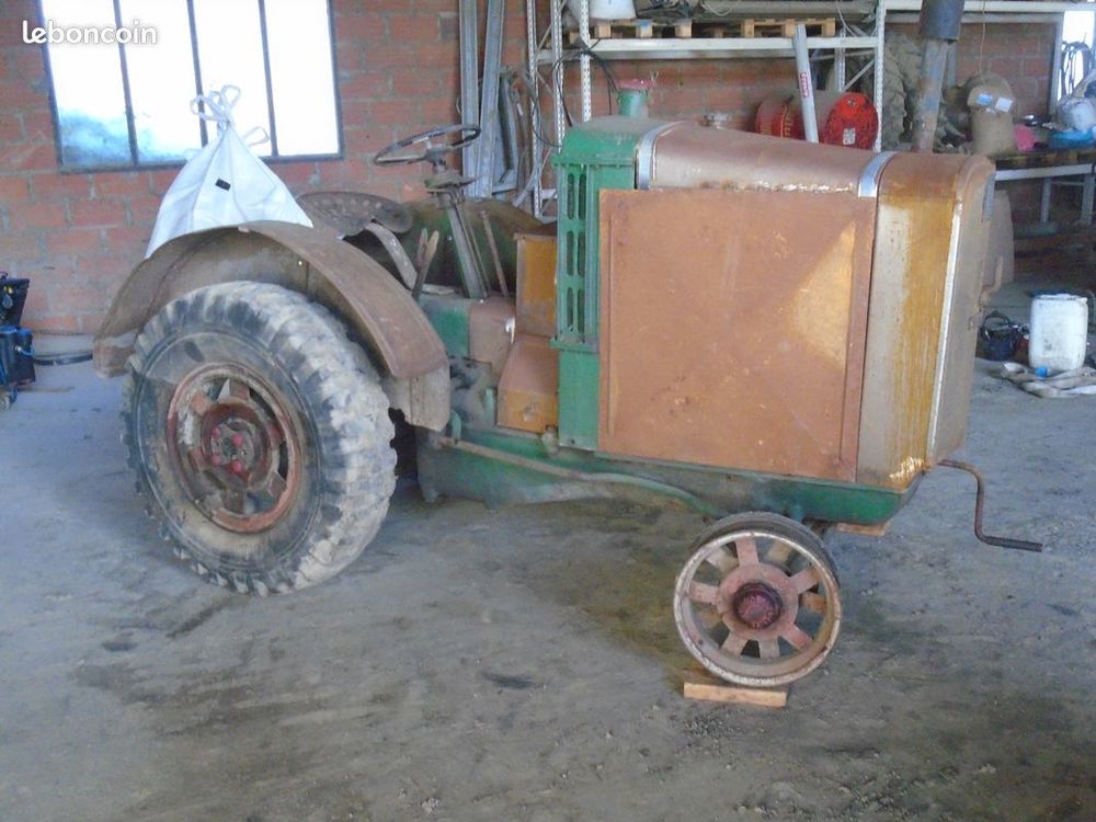   tracteur collection Renault PE année 1926 
