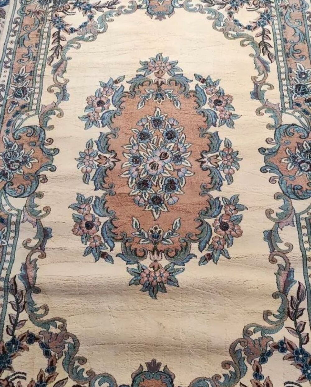 Tapis grand 6m2 motif fleur Décoration