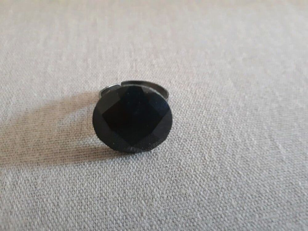 Bague ronde noir Bijoux et montres
