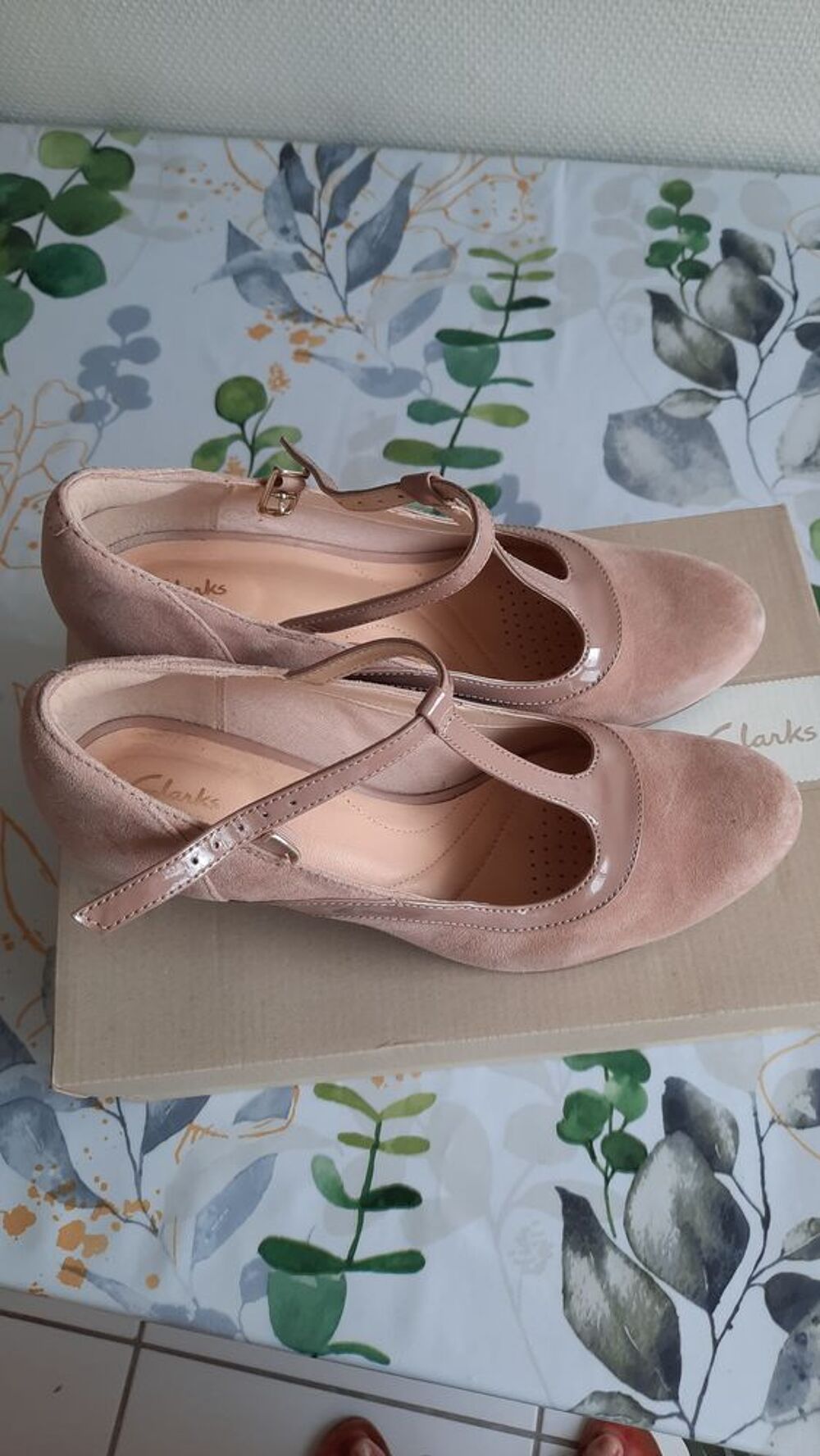 Chaussures &agrave; talons CLARKS cuir Chaussures
