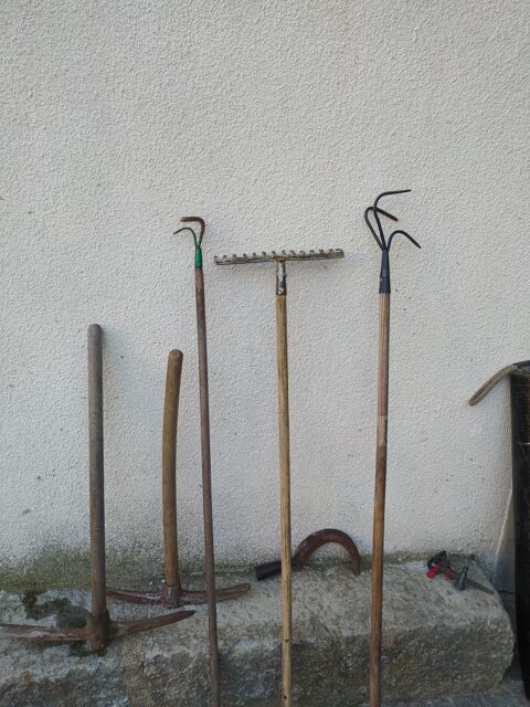 OUTILS DE JARDIN 7 Tourette-du-Château (06)