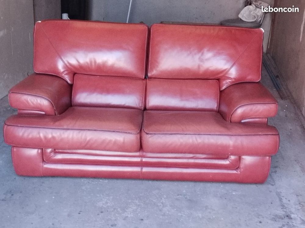 Brade ce superbe canap&eacute; 3 places en cuir pleine fleur tbe Meubles