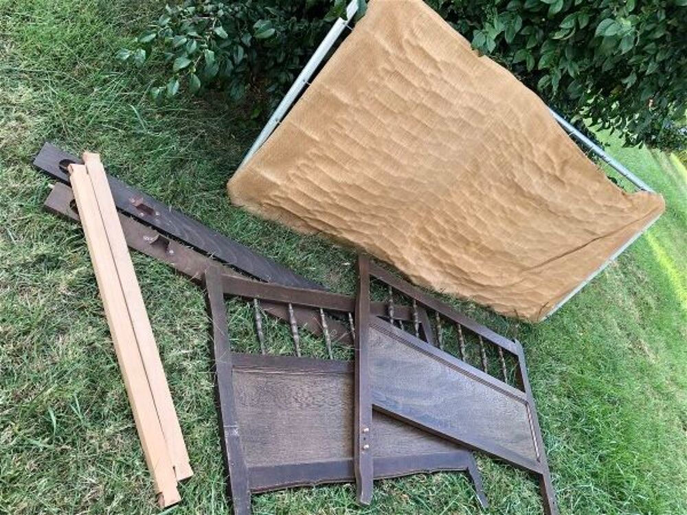 Lit rustique en bois vintage 1 personne + sommier Meubles