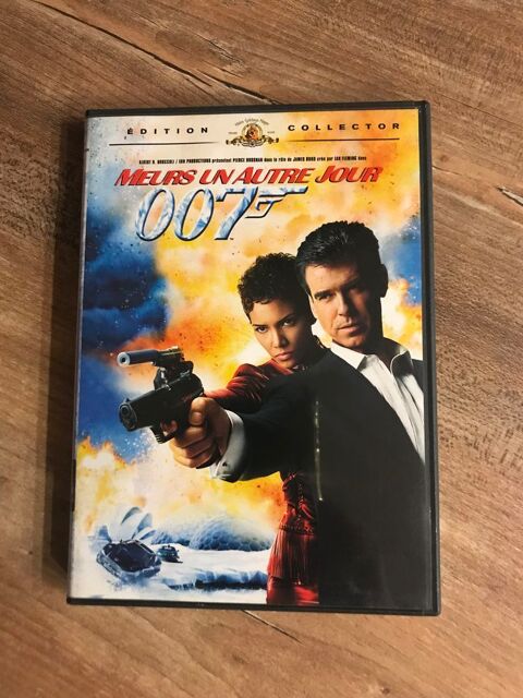 Coffret 2 DVD ´´ OO7 - Meurs un autre jour ´´ 4 Saleilles (66)