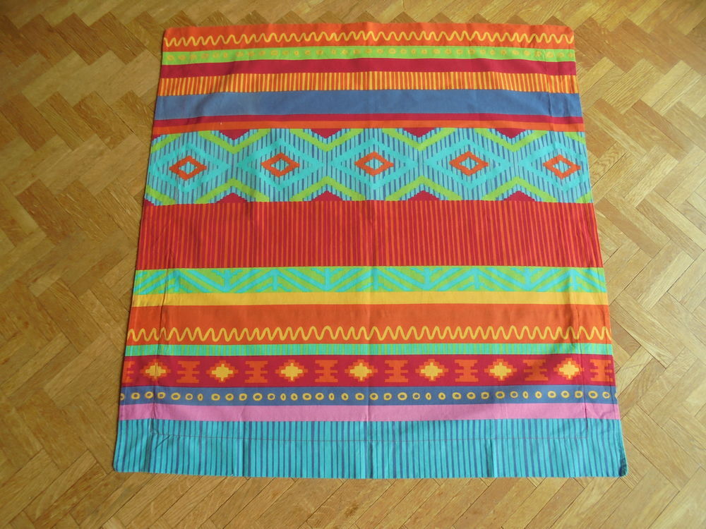 Parure motifs color&eacute;s Décoration
