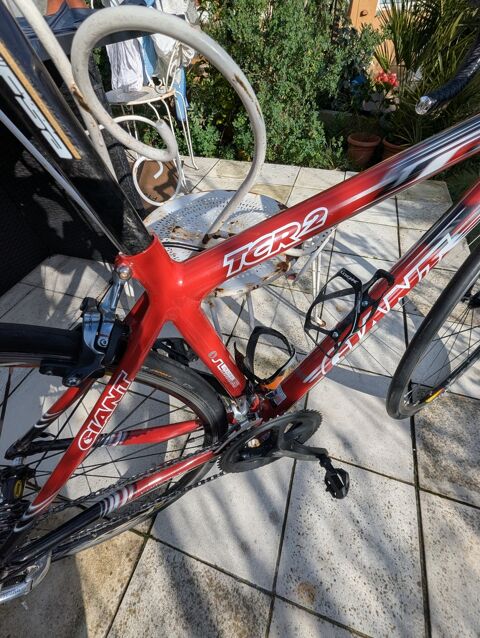 Vélo de route Giant TCR2 rouge et noir xs 600 Carros (06)