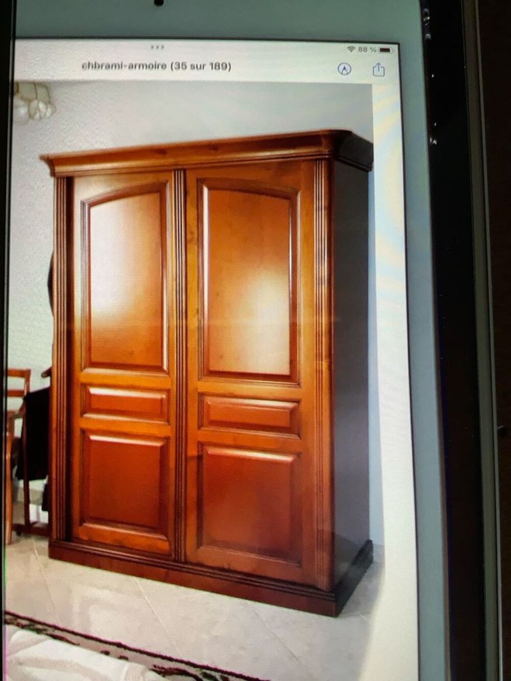 tr&egrave;s belle armoire en merisier massif. Meubles