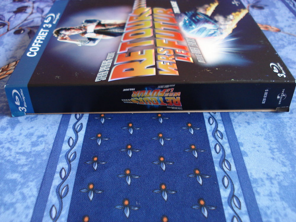 Coffret retour vers le futur en blu-ray DVD et blu-ray