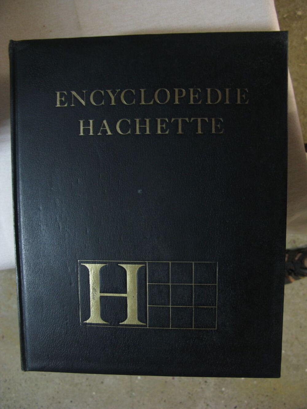 encyclop&eacute;die Hachette Livres et BD