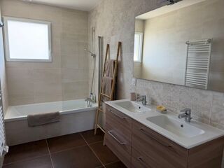  Maison à louer 5 pièces 150 m²