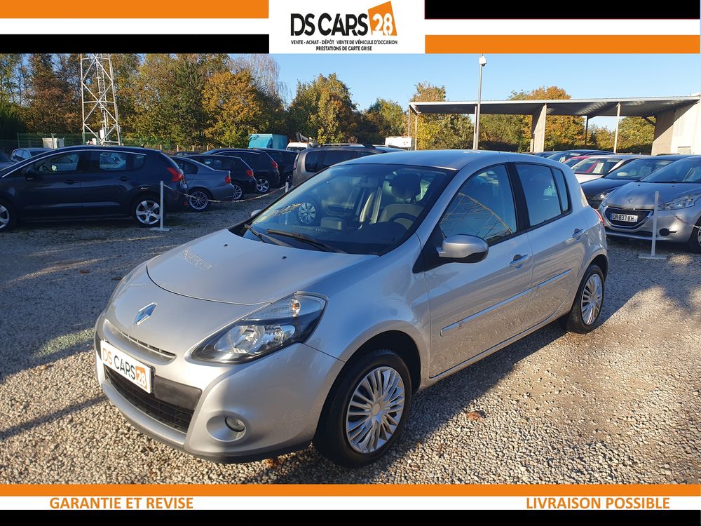 Clio III dCi 90 eco2 Dynamique TomTom 2011 occasion 28000 Chartres