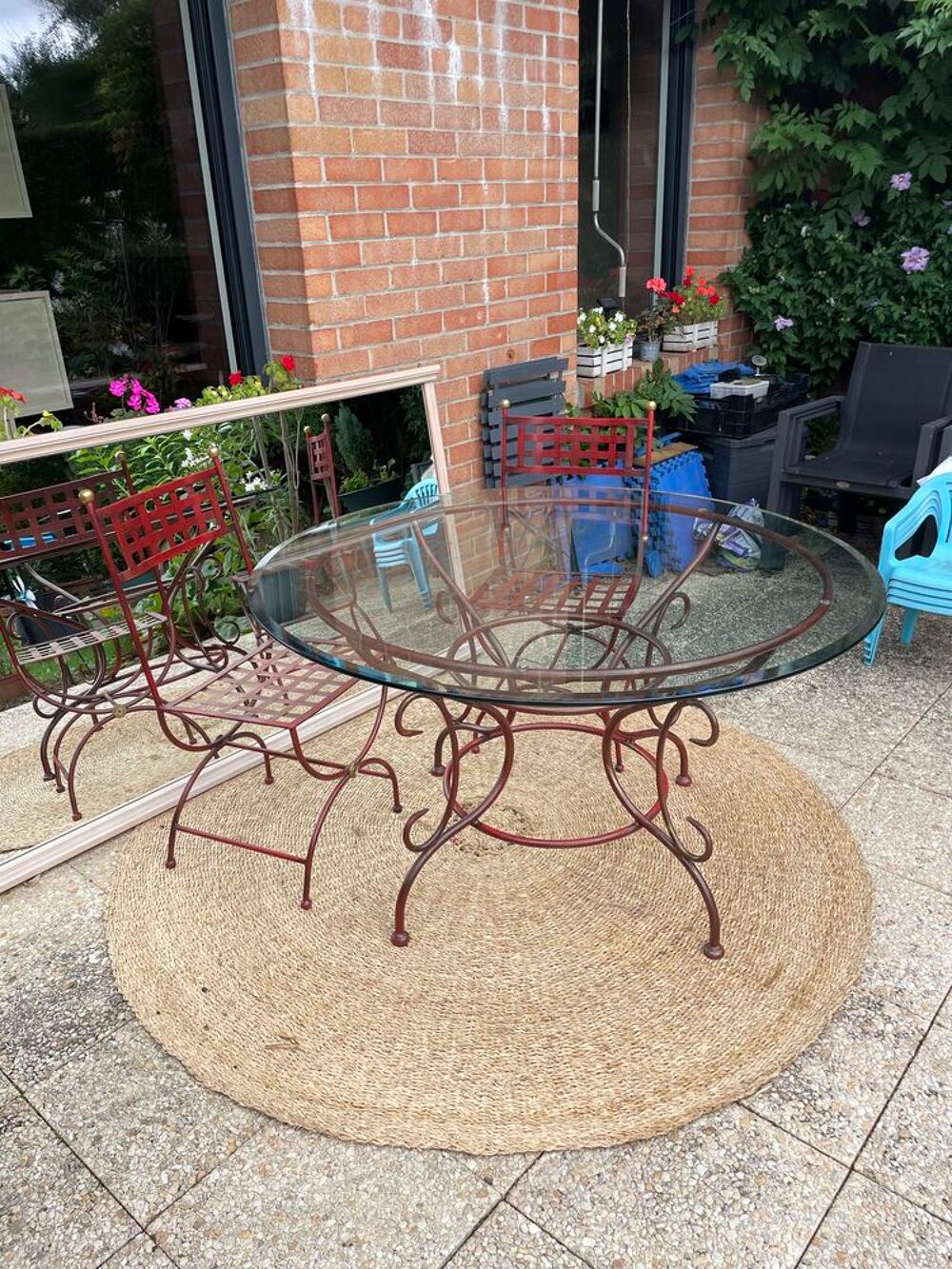 table salle &agrave; manger et ses chaises Meubles