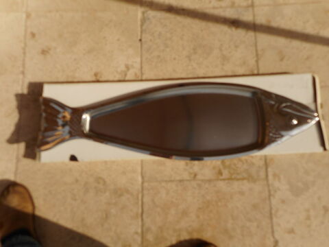 GRAND PLAT A SAUMON EN METAL 15 Mazan (84)