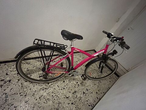 Vélo de ville femme 26 pouces Magalas (34)