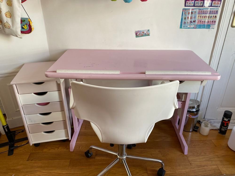 Bureau (fille ) r&eacute;glable Meubles