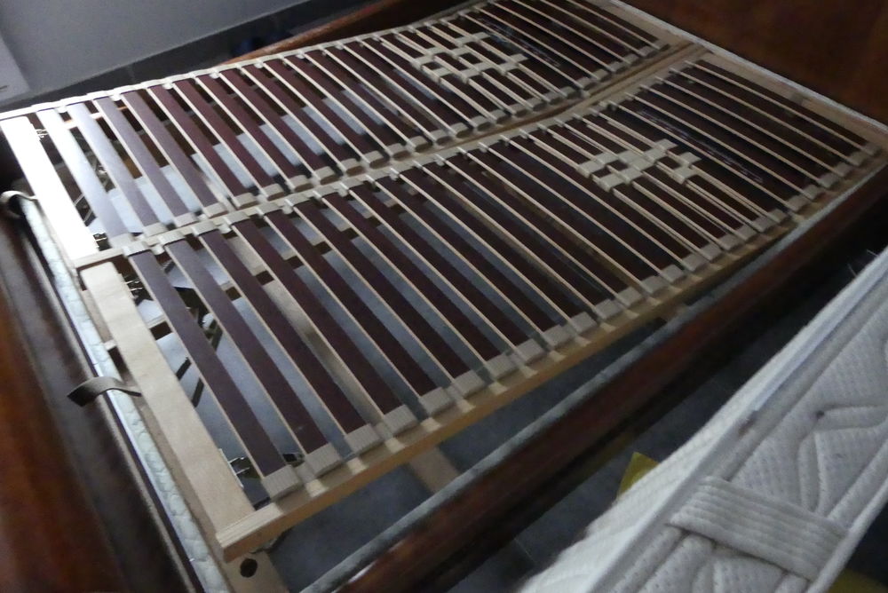 
Lit merisier style Louis Philippe + sommiers + matelas Meubles
