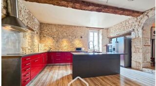  Maison à louer 9 pièces 200 m²