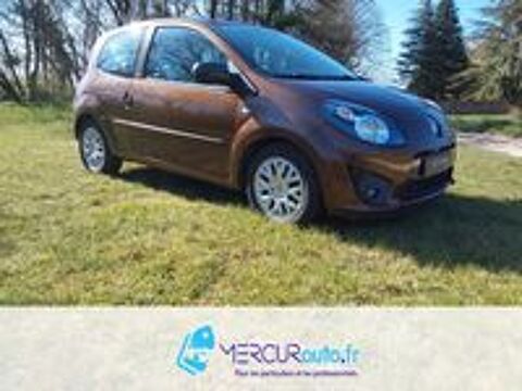 Twingo RENAULT TWINGO II 1.2 LEV 16v 75 eco2 Initiale Euro 5 2010 occasion 38080 Saint-Marcel-Bel-Accueil
