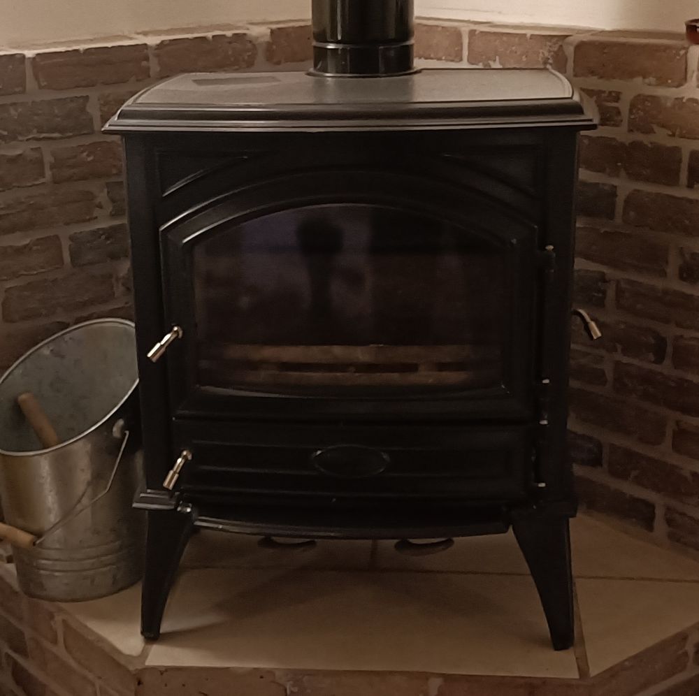 po&ecirc;le &agrave; bois Dovre 640 Bricolage