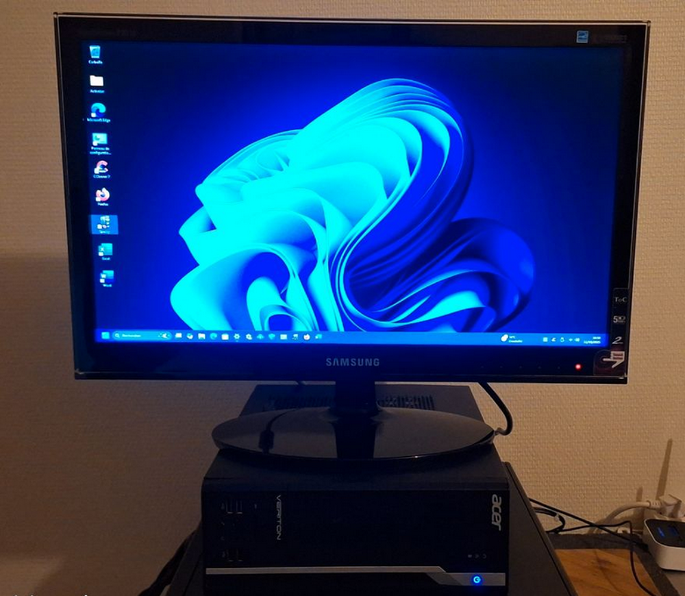  Acer Veriton VX 2640G Windows 11 24&nbsp;h&nbsp;2
Mat�riel informatique