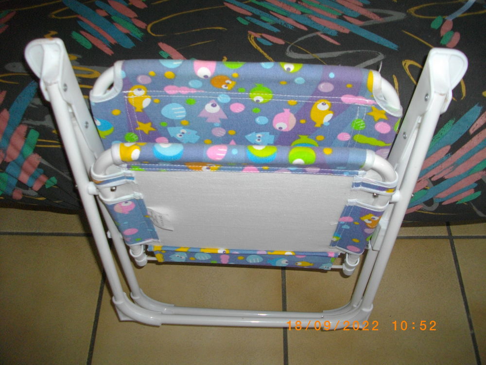 PETIT FAUTEUIL PLIABLE POUR ENFANT Puériculture