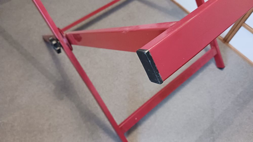 Plateau de travail sur pied en croix r&eacute;glable Meubles