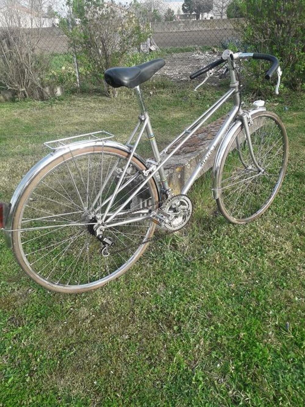 v&eacute;lo femme &quot;mixte&quot; tr&egrave;s bon &eacute;tat MERCIER Vlos