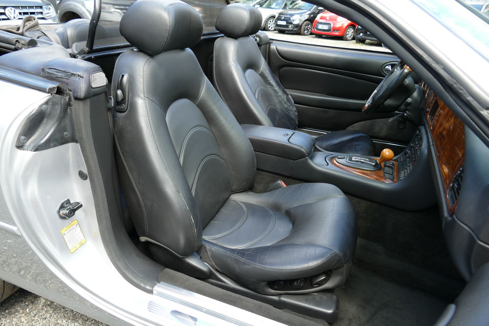 XK8 4.0i V8 Cabriolet occasion 13600 La Ciotat
