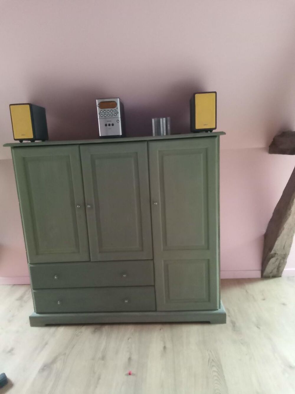 Petite armoire en pin Meubles