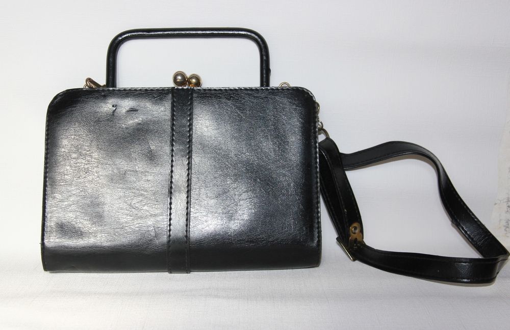 El&eacute;gant sac noir vintage en cuir v&eacute;ritable. style 60/70 Maroquinerie
