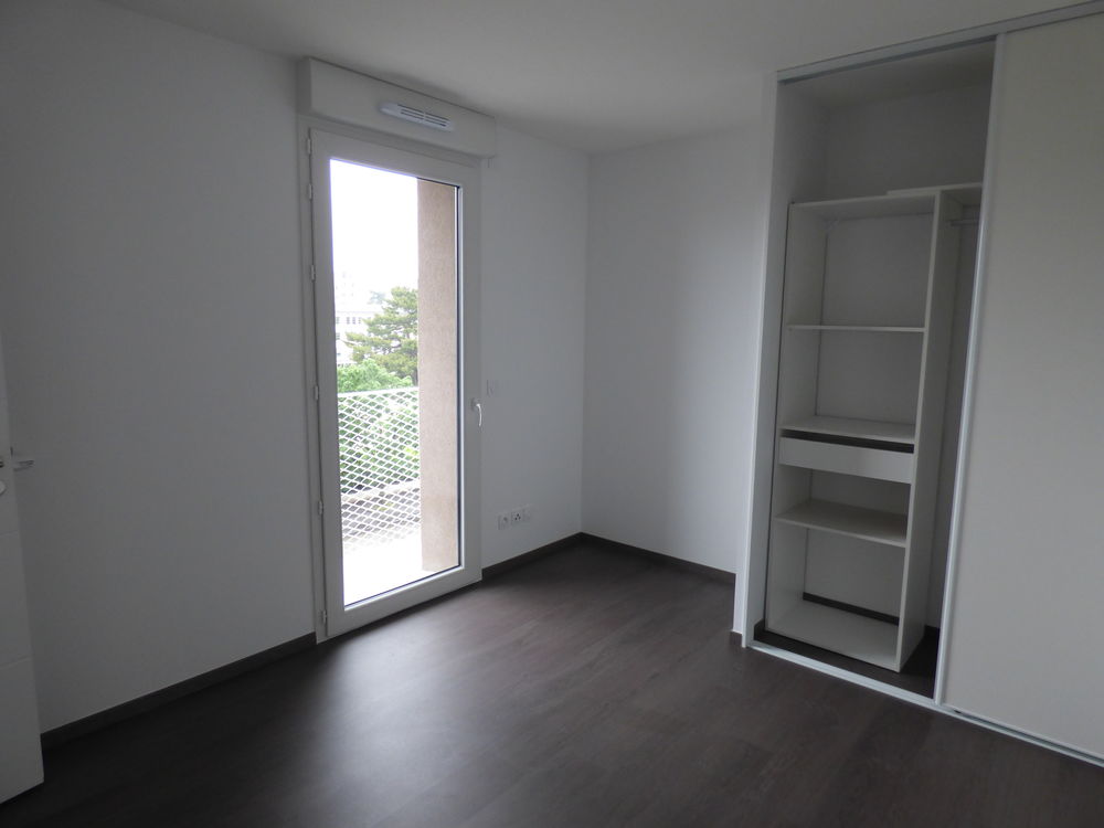 Location Appartement beau T2 avec garage sur GRENOBLE Grenoble