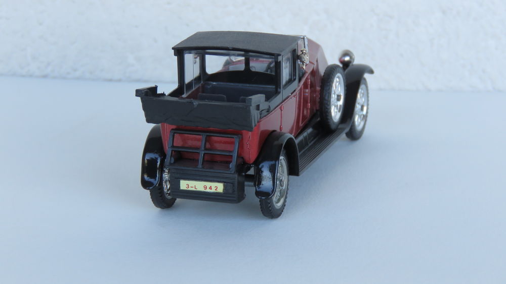 Voiture miniature Renault 40cv 1926 