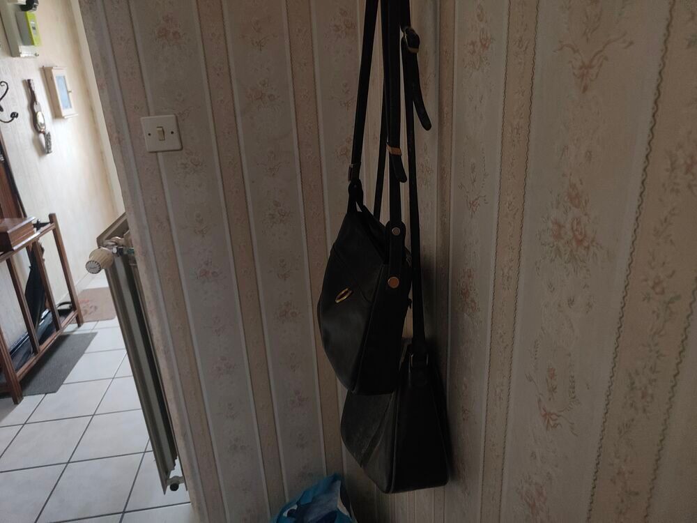 2 sacs &agrave; main de femme Maroquinerie