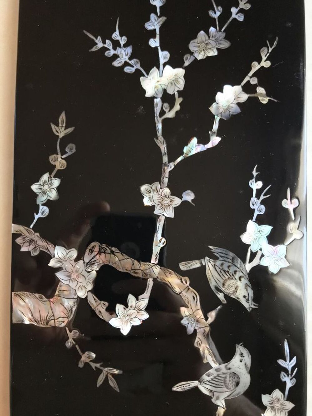 Tableau en bois laqu&eacute; avec incrustations nacre oiseaux Décoration