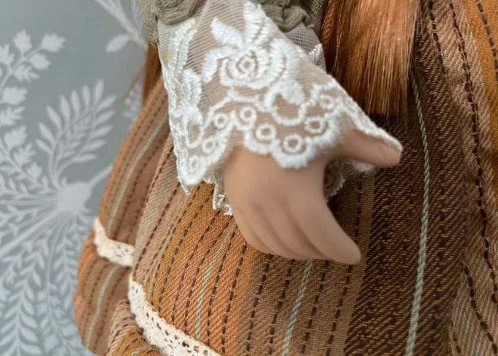 Poup&eacute;e en porcelaine Décoration