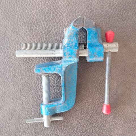 �tau d'etabli de   poche   fixation facile et mobile 
10 Carnon Plage (34)