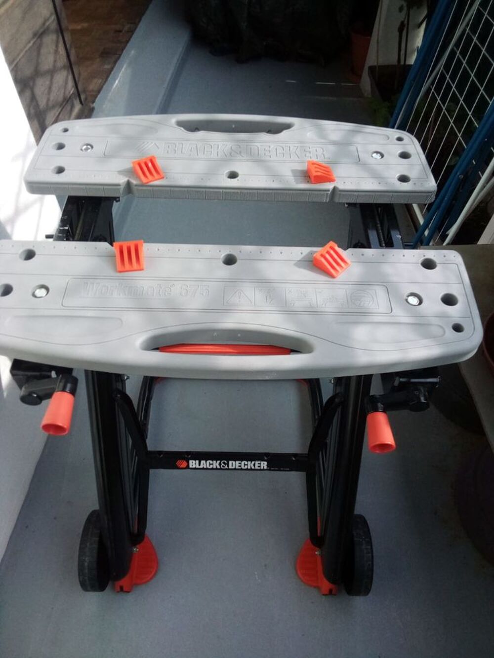 ETABLI-ETAU PLIABE BLACK ET DEKER Bricolage