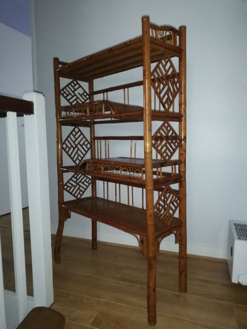 Etag&egrave;re en bambou vernis Meubles