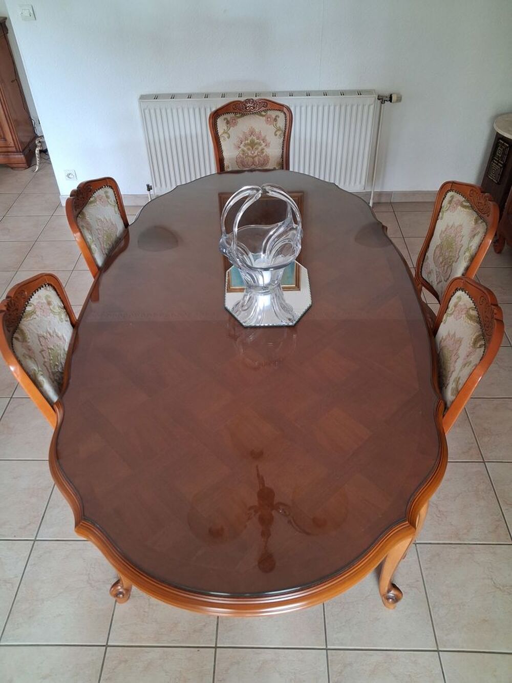 Table &agrave; manger avec 6 chaises Meubles