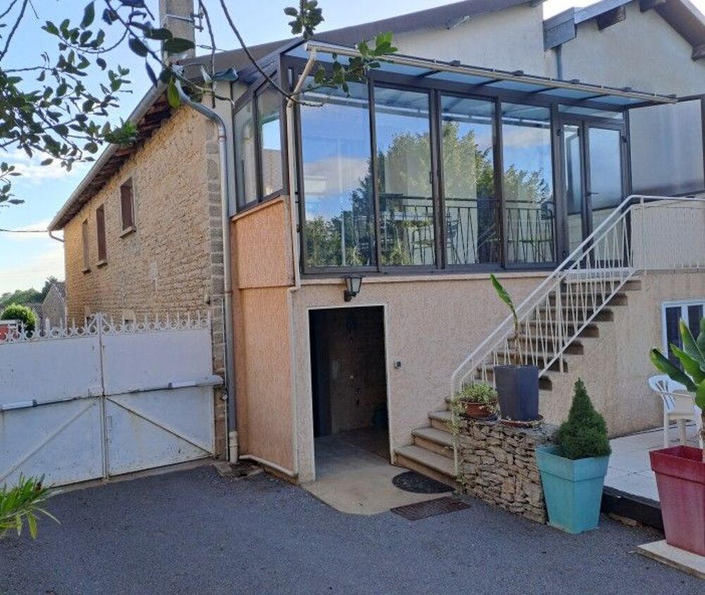 Vente Maison Igé, maison en pierre rénovée avec terrain de 780 m² Igé