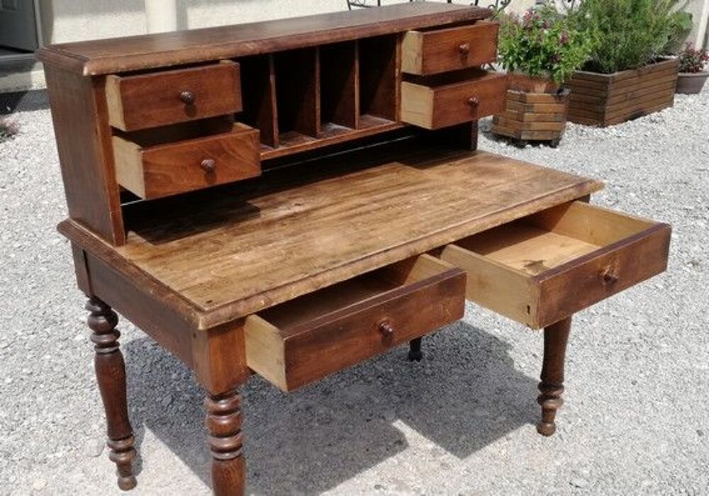 Bureau ancien en bois massif Meubles