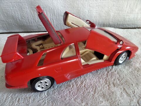 voiture Lamborghini diablo 1990 burago 1/24�m 15 Lyon 8 (69)