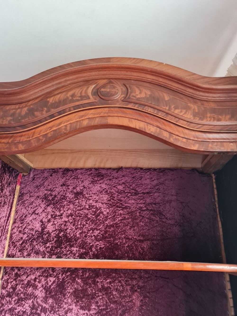 d'un armoire en noyer de 1930 Meubles
