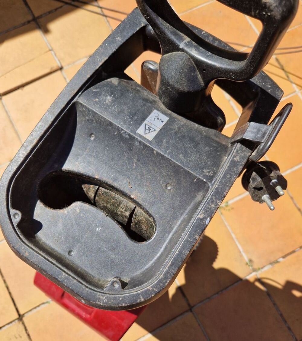 Broyeur de v&eacute;g&eacute;taux marque Einhell Jardin