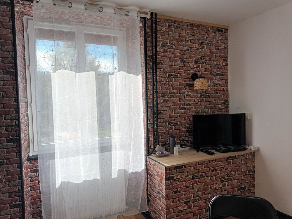 Location Appartement APPARTEMENT MEUBLE DE 35M2 AVEC JARDIN Pontaumur