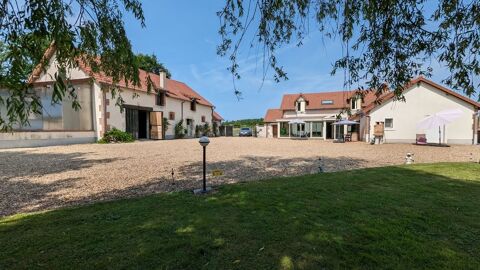   DOMAINE D'EXCEPTION : 4.5 Ha, ETANG, BOIS ET DEUX MAISONS Maison - 14 pi�ce(s) - 446 m�