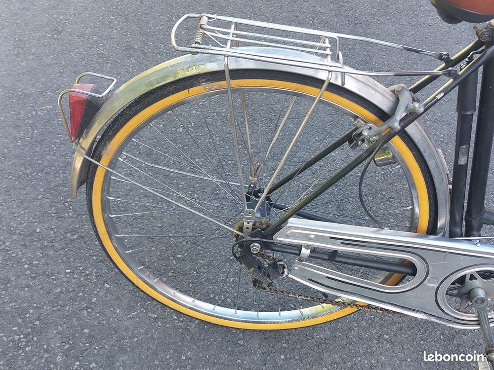 V&eacute;ritable V&eacute;lo de ville "Type Hollandais" ,3 vitesses Vélos