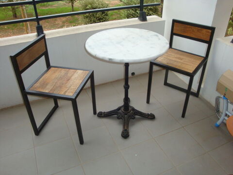 Table de bistrot + 2 chaises 150 La Londe-les-Maures (83)