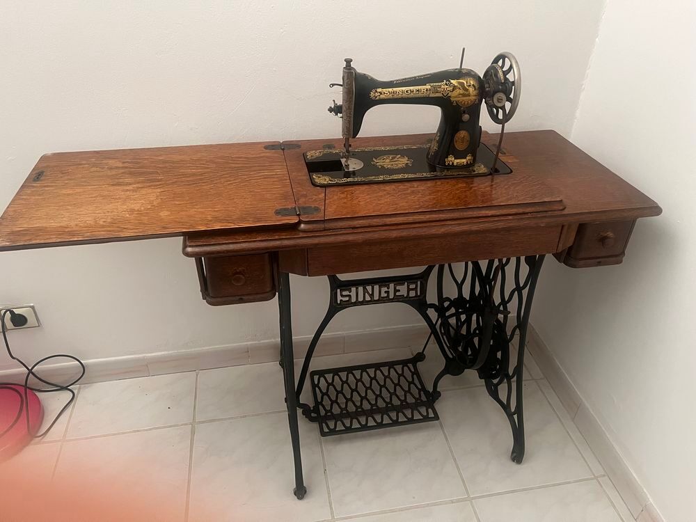 Machine &agrave; coudre ancienne SINGER Y2930074 