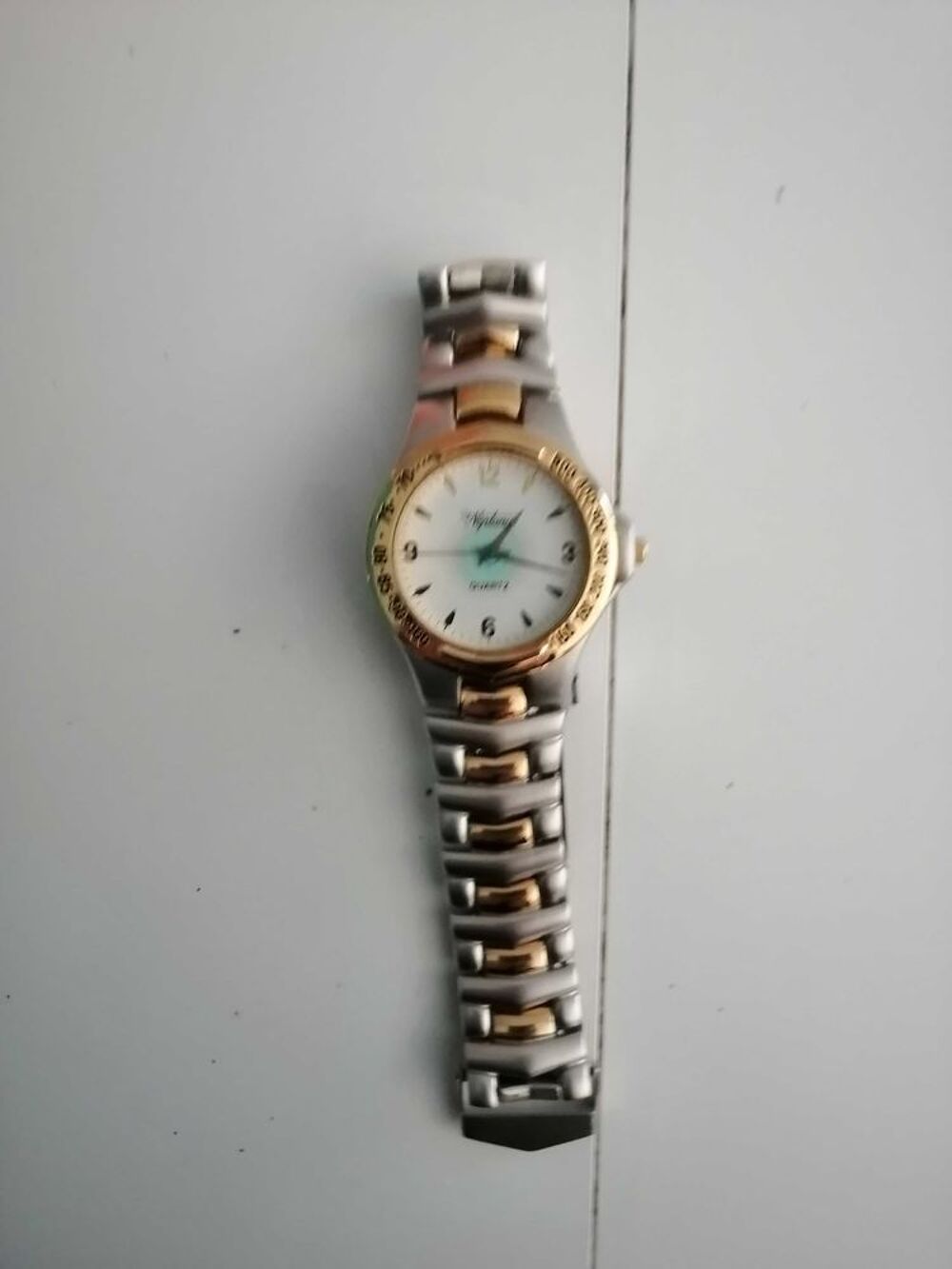 montre femme de la marque Neptunus Bijoux et montres
